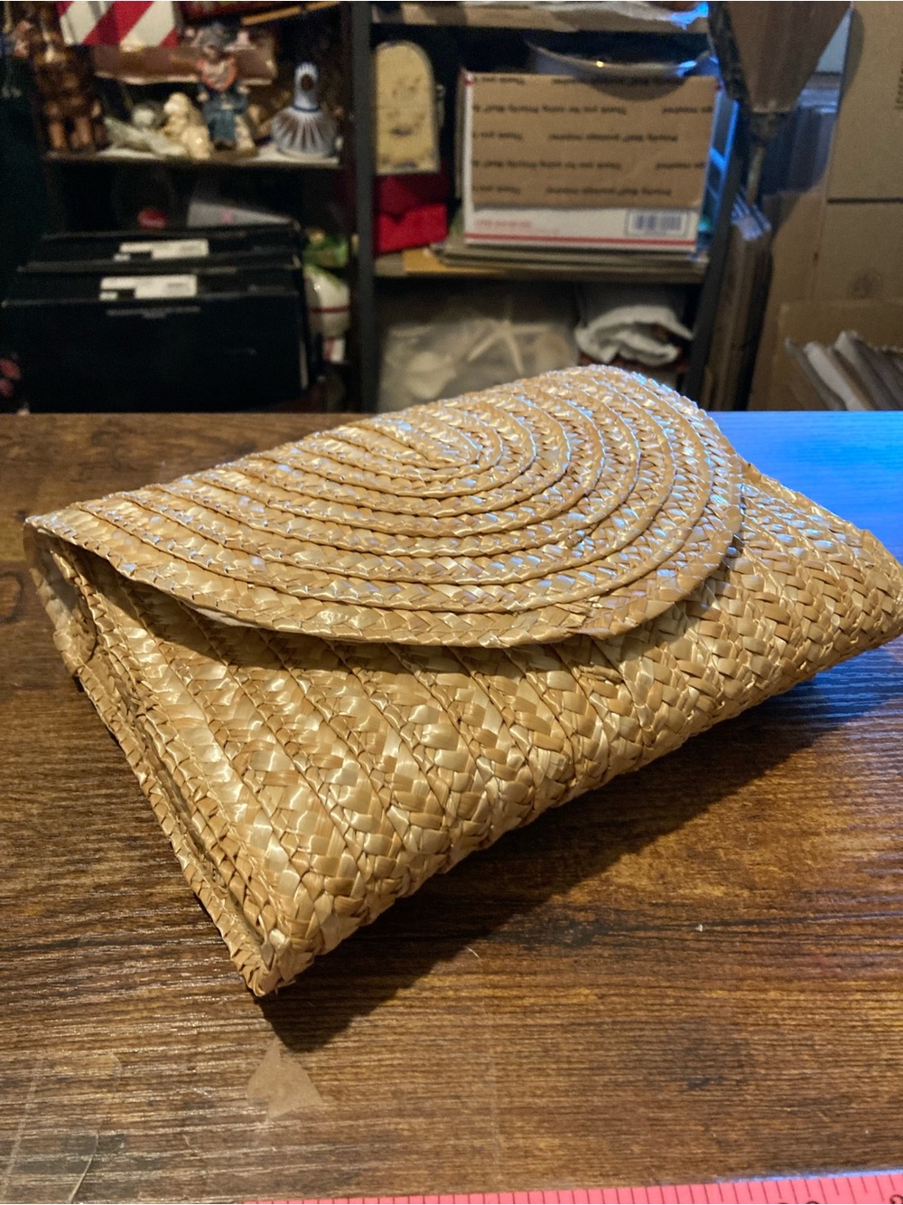 EMC fold over straw clutch